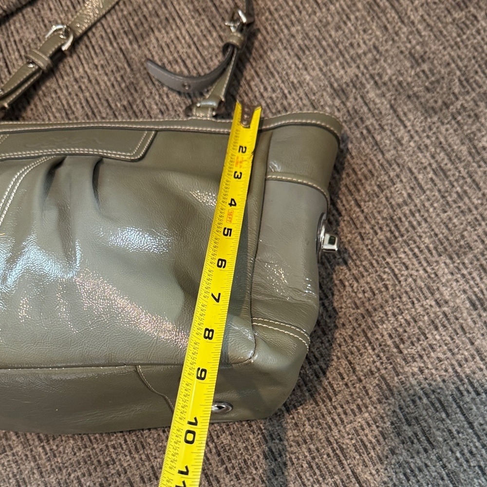 Vintage Coach Metallic Olive Leather Tote - Picture 7 of 9